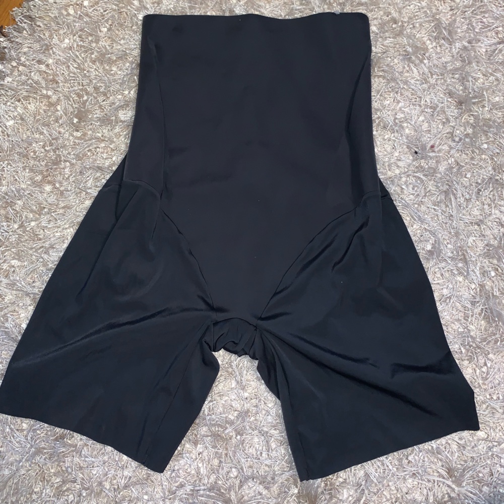 Maidenform Shapewear - black - size XL - NWOT